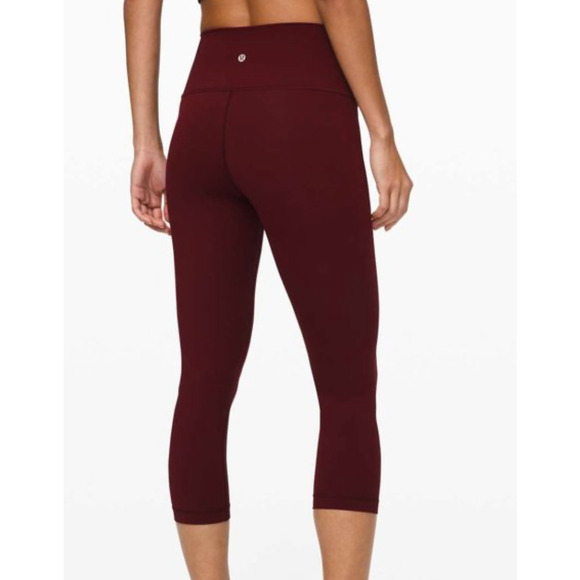 lululemon athletica Pants - Lululemon Wunder Under High Rise Crop in Garnet Sz 4